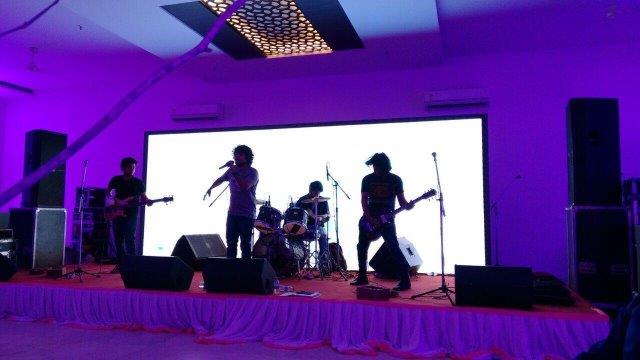 famous live band kuwait city kuwait
