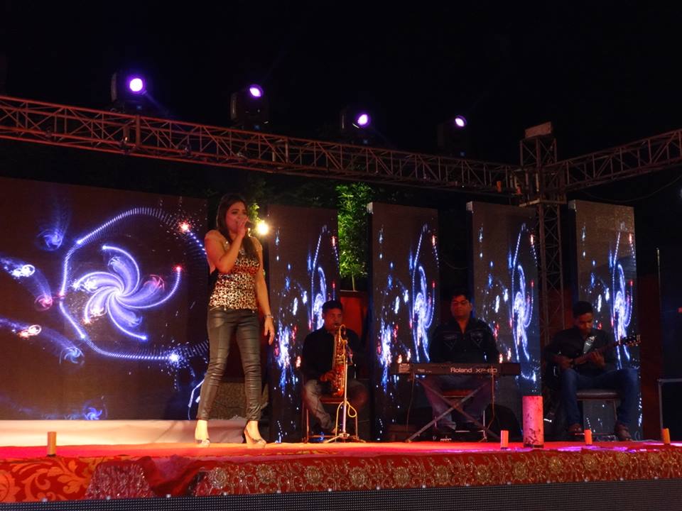 best live band with girl kuwait city kuwait