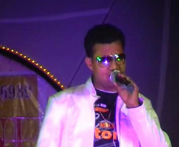 professional male singer kuwait city kuwait
