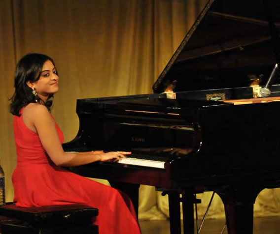 female piano players kuwait city kuwait