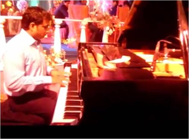male piano players kuwait city kuwait