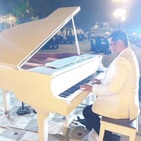 best pianist kuwait city kuwait
